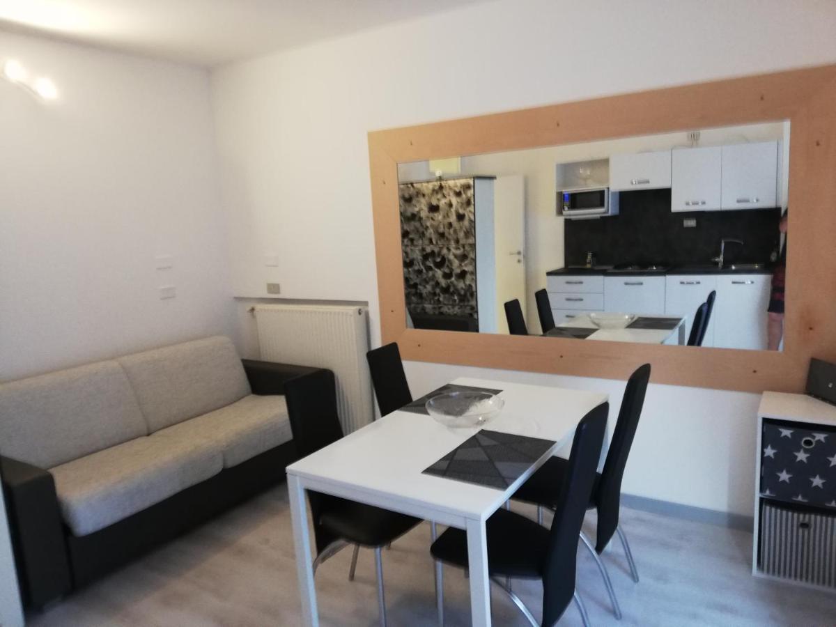 Wind Apartment Torbole Sul Garda Bagian luar foto