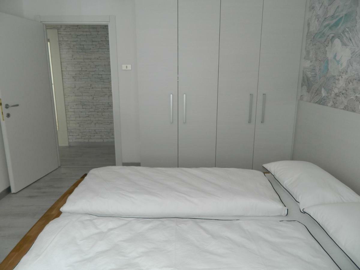 Wind Apartment Torbole Sul Garda Bagian luar foto